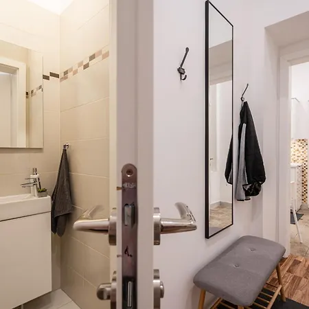 Evergreen Downtown Apartment Budapest