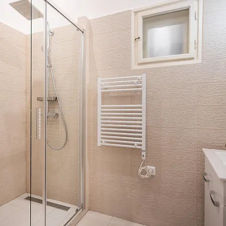 Evergreen Downtown Apartment Budapest