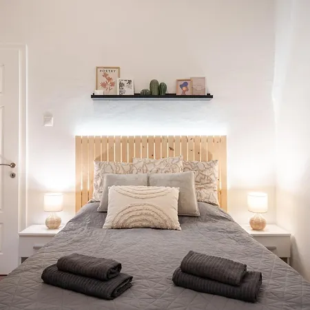 Evergreen Downtown Apartman